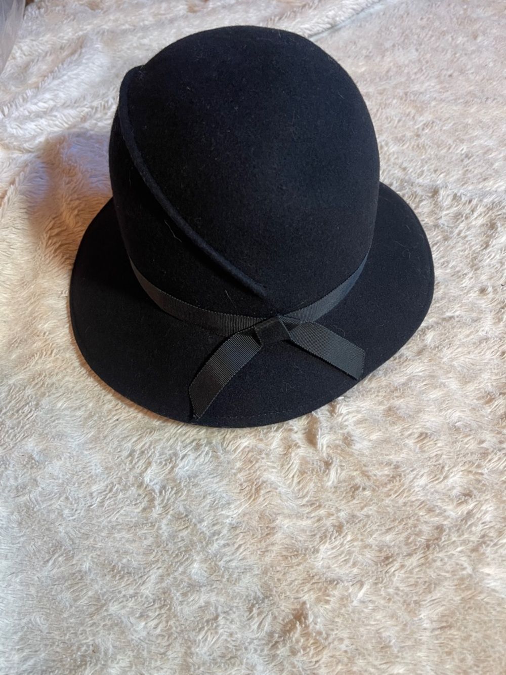 Black Wool Bow Trim Cloche Hat Doeskin felt